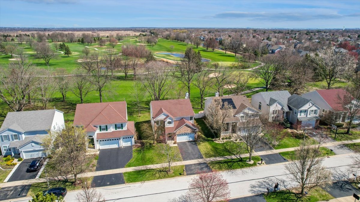 2552 Whitehall Lane, Naperville, IL 60564