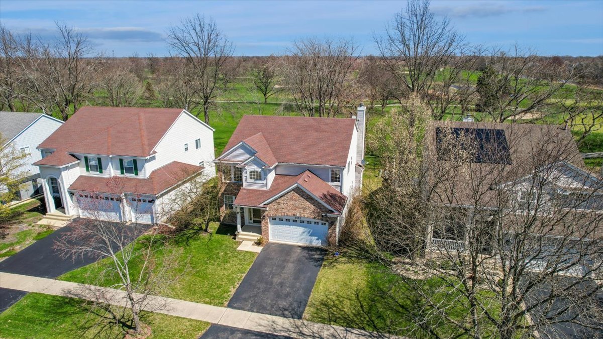 2552 Whitehall Lane, Naperville, IL 60564