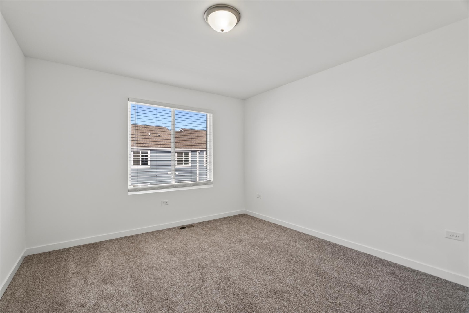 1054 Gillespie Lane #1054, Yorkville, IL 60560