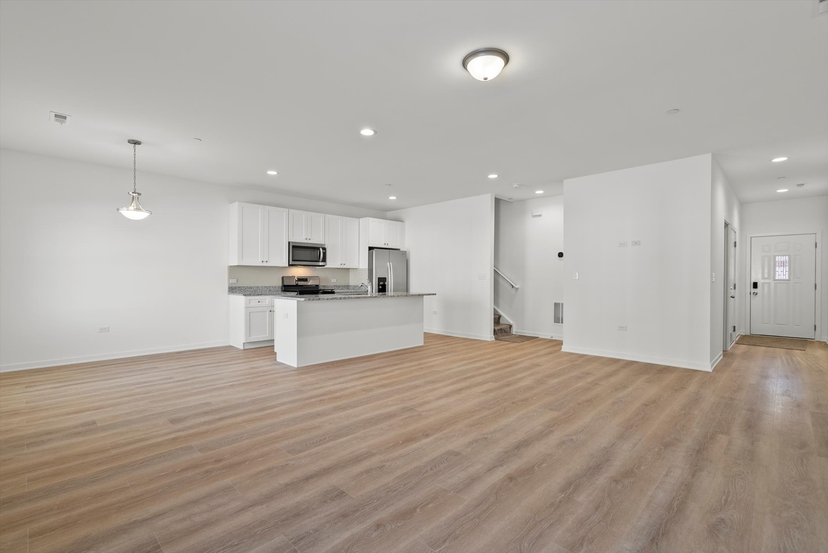 1054 Gillespie Lane #1054, Yorkville, IL 60560