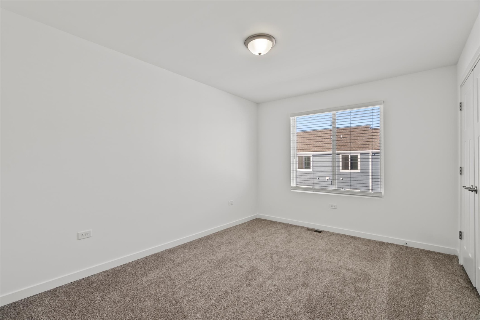 1054 Gillespie Lane #1054, Yorkville, IL 60560