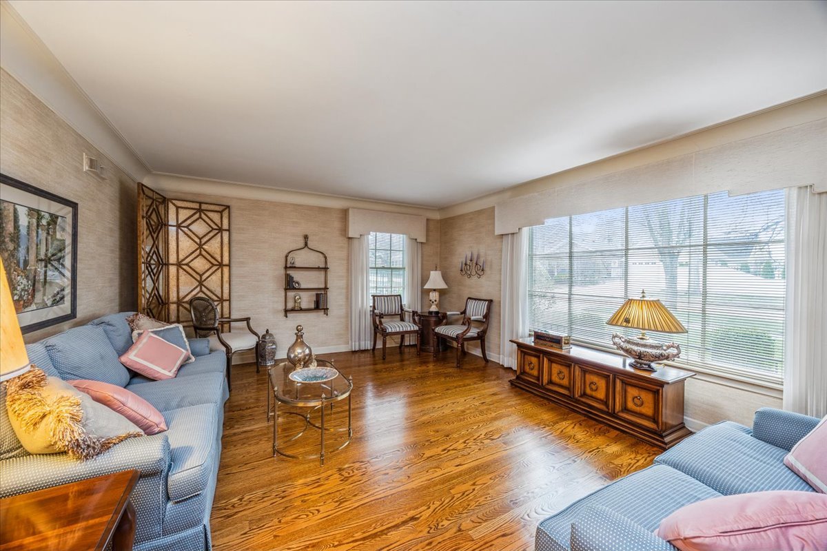 4100 Ellington Avenue, Western Springs, IL 60558