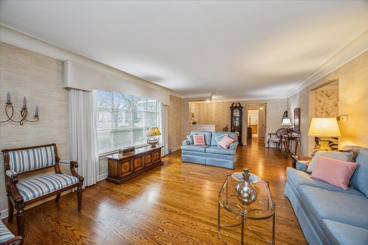 4100 Ellington Avenue, Western Springs, IL 60558