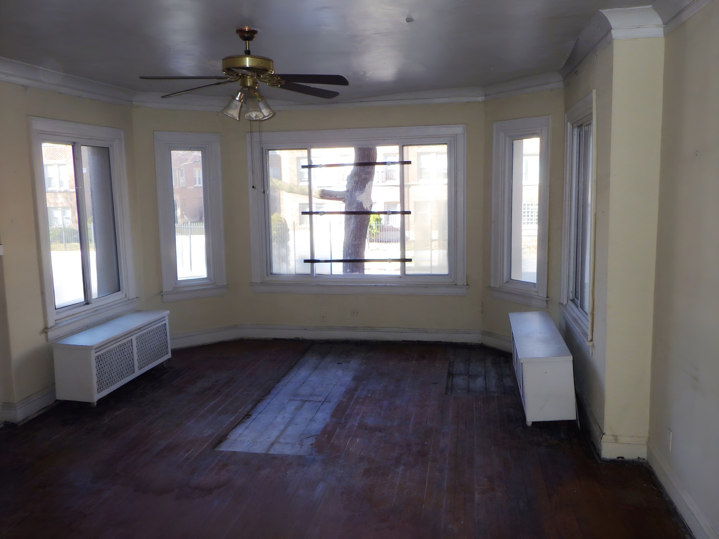 8223 S Ingleside Avenue, Chicago, IL 60619