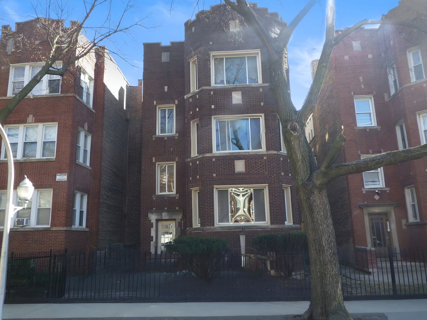 8223 S Ingleside Avenue, Chicago, IL 60619