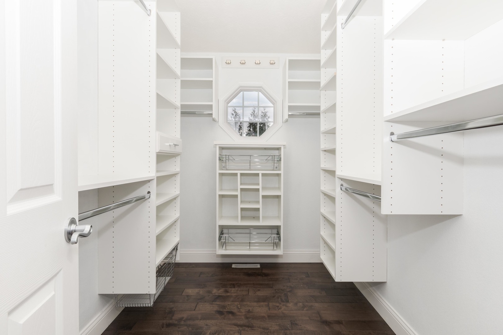 1510 Cashel Drive, Bloomington, IL 61704