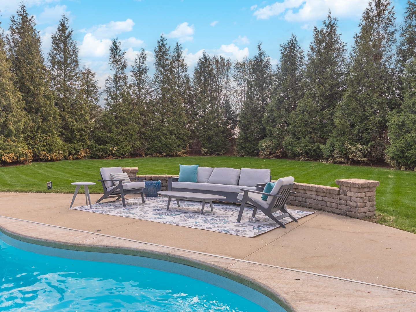 1510 Cashel Drive, Bloomington, IL 61704