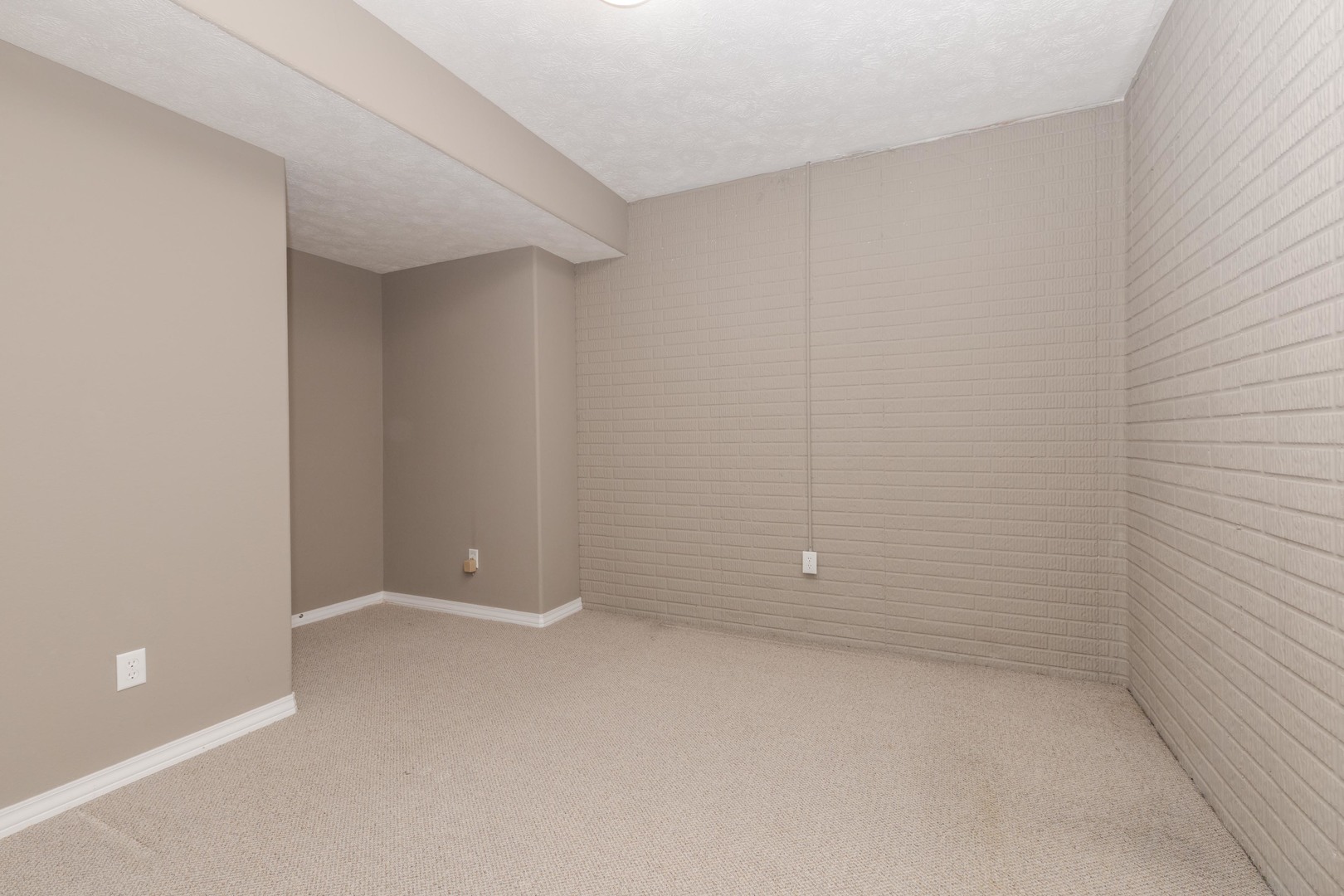 1510 Cashel Drive, Bloomington, IL 61704