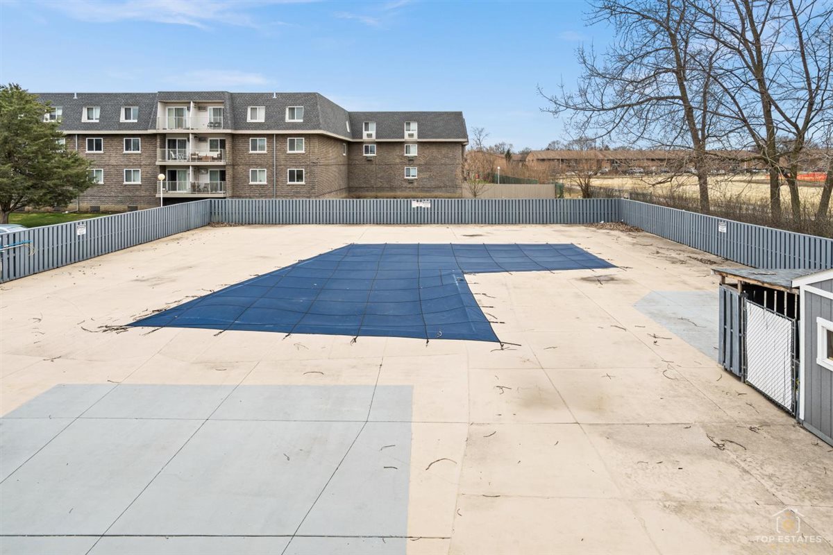 983 Crimson Court #2-206, Prospect Heights, IL 60070