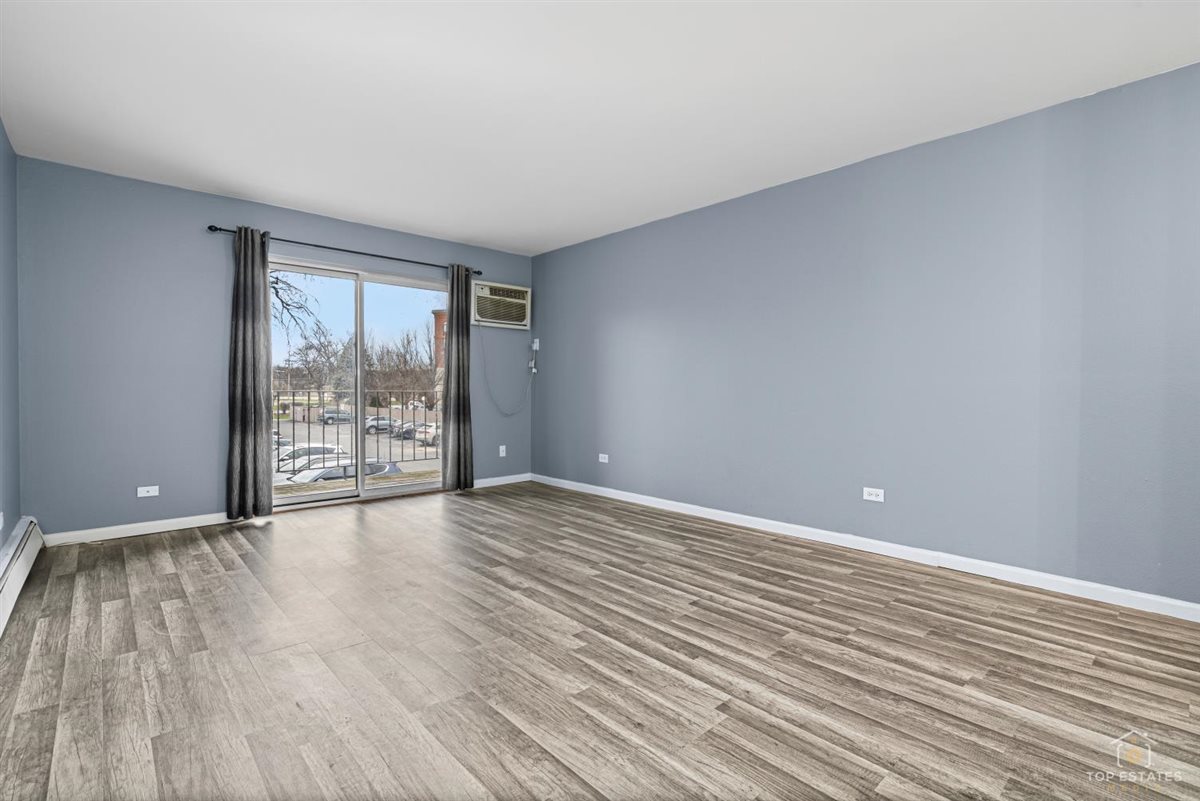 983 Crimson Court #2-206, Prospect Heights, IL 60070