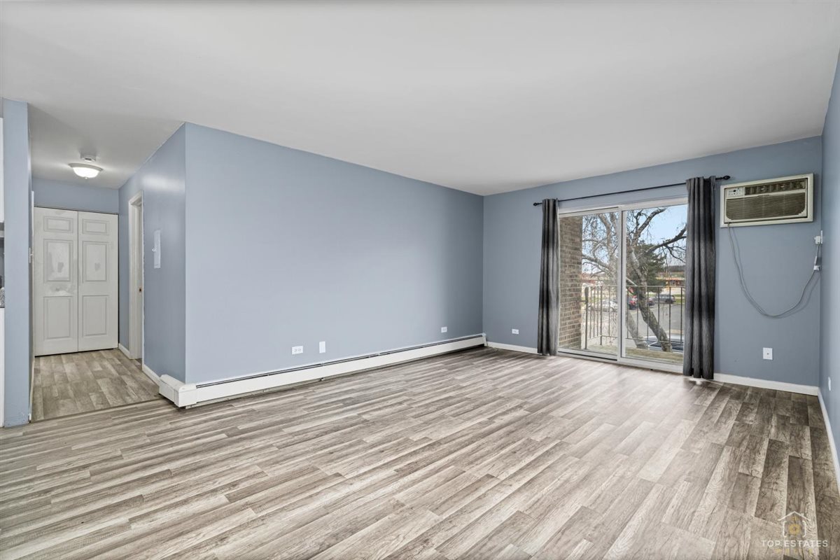 983 Crimson Court #2-206, Prospect Heights, IL 60070