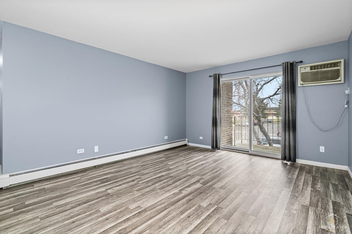 983 Crimson Court #2-206, Prospect Heights, IL 60070