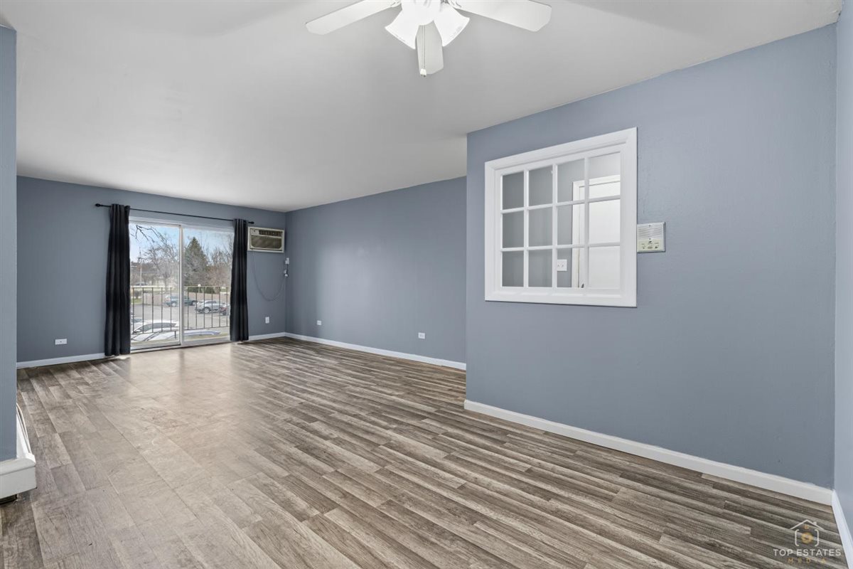 983 Crimson Court #2-206, Prospect Heights, IL 60070