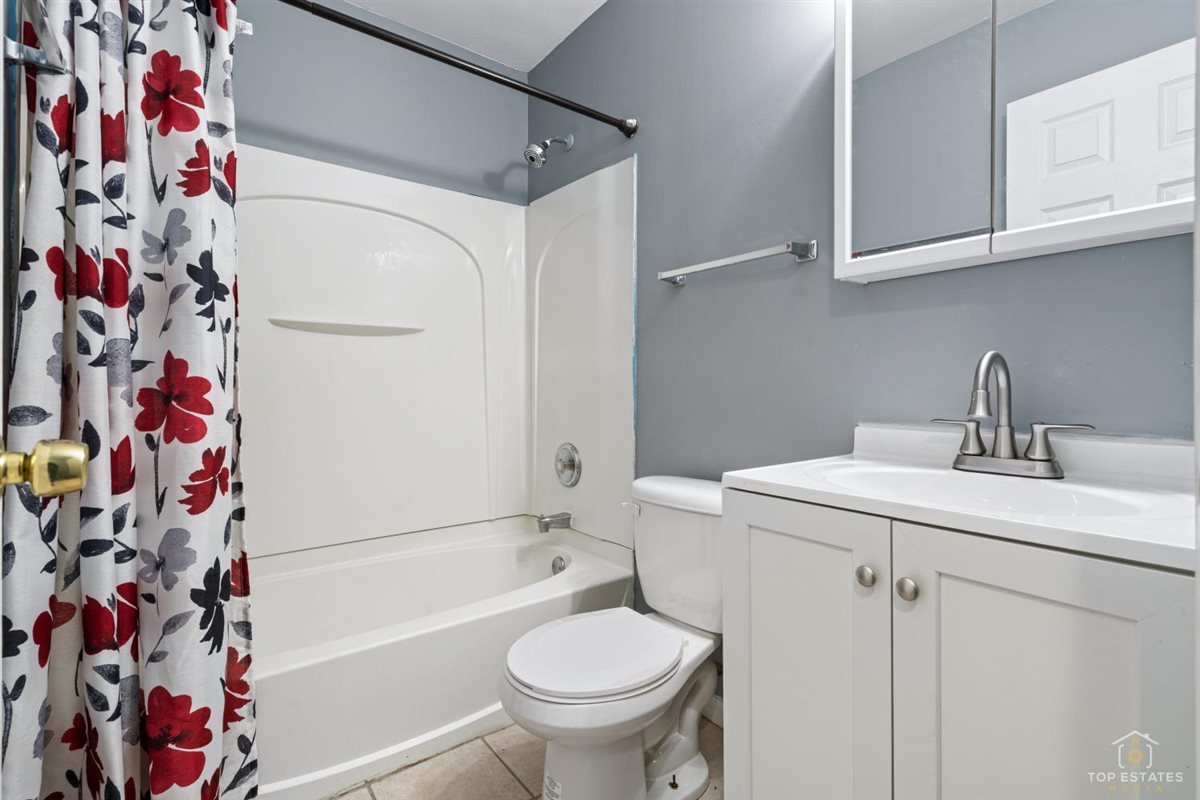 983 Crimson Court #2-206, Prospect Heights, IL 60070