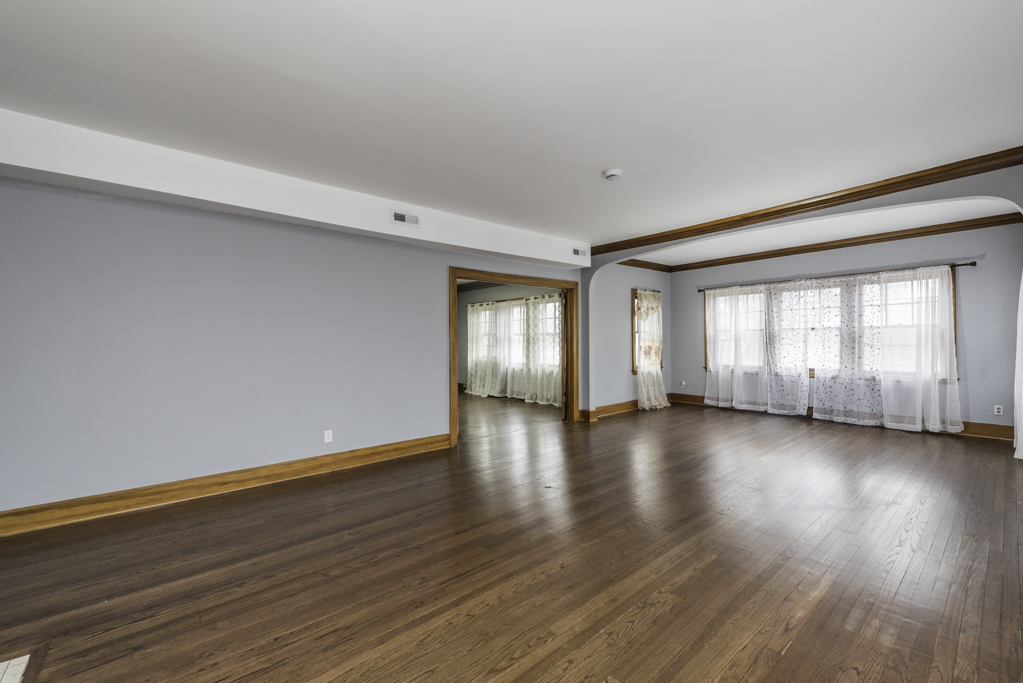 415 W Ridgeland Avenue #2, Waukegan, IL 60085