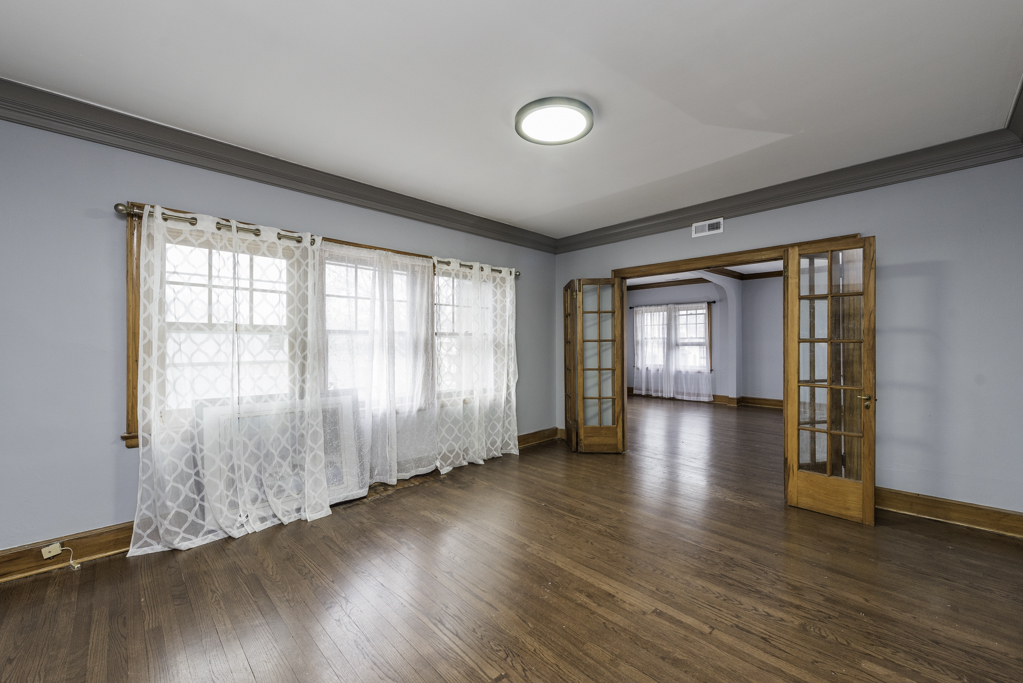 415 W Ridgeland Avenue #2, Waukegan, IL 60085