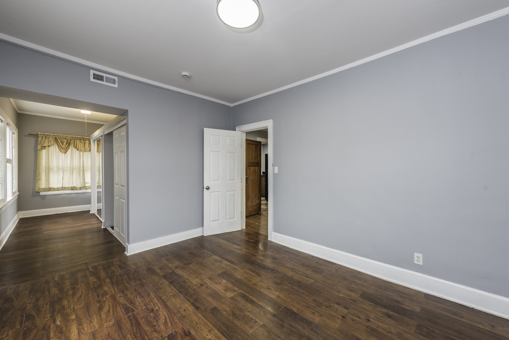 415 W Ridgeland Avenue #2, Waukegan, IL 60085