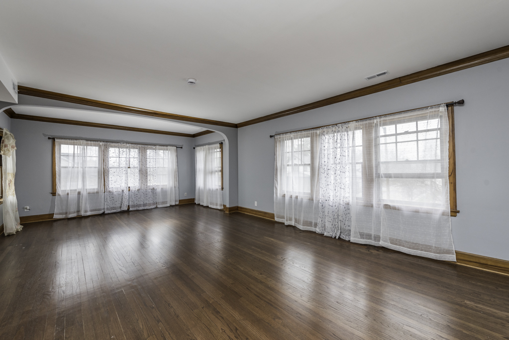 415 W Ridgeland Avenue #2, Waukegan, IL 60085