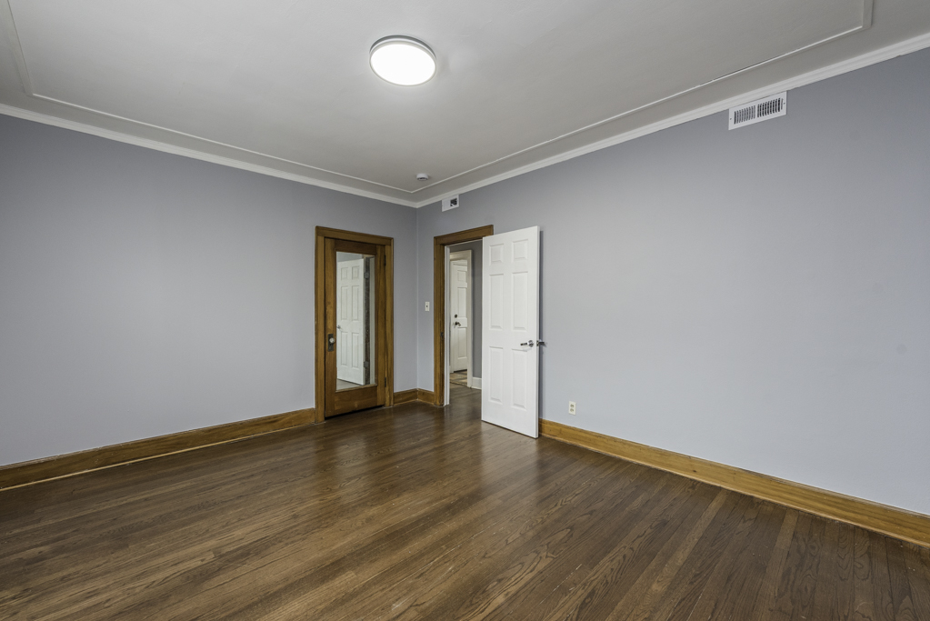 415 W Ridgeland Avenue #2, Waukegan, IL 60085