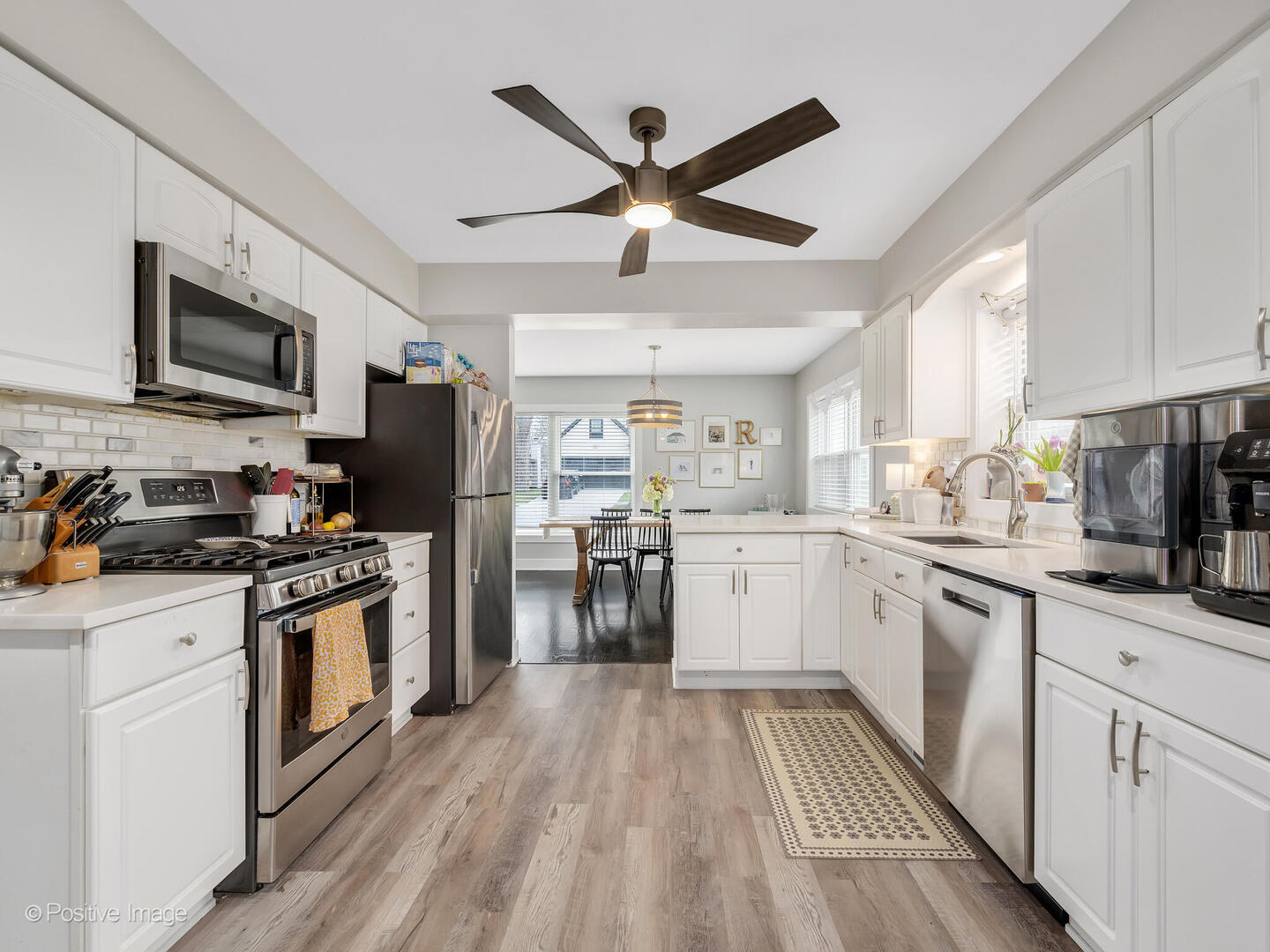 822 N Waiola Avenue, La Grange Park, IL 60526