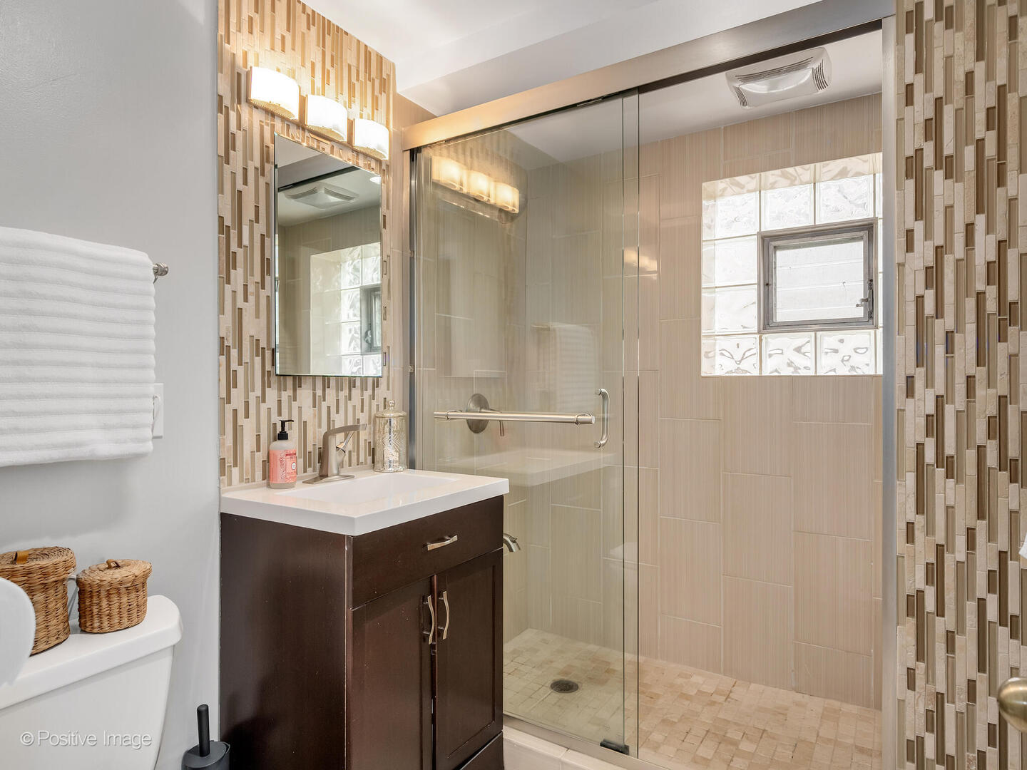 822 N Waiola Avenue, La Grange Park, IL 60526