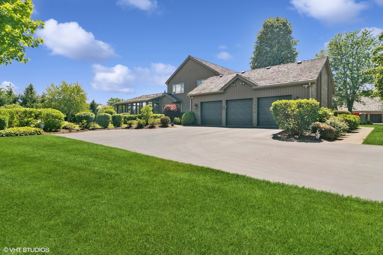 1362 Gettysburg Road, Long Grove, IL 60047