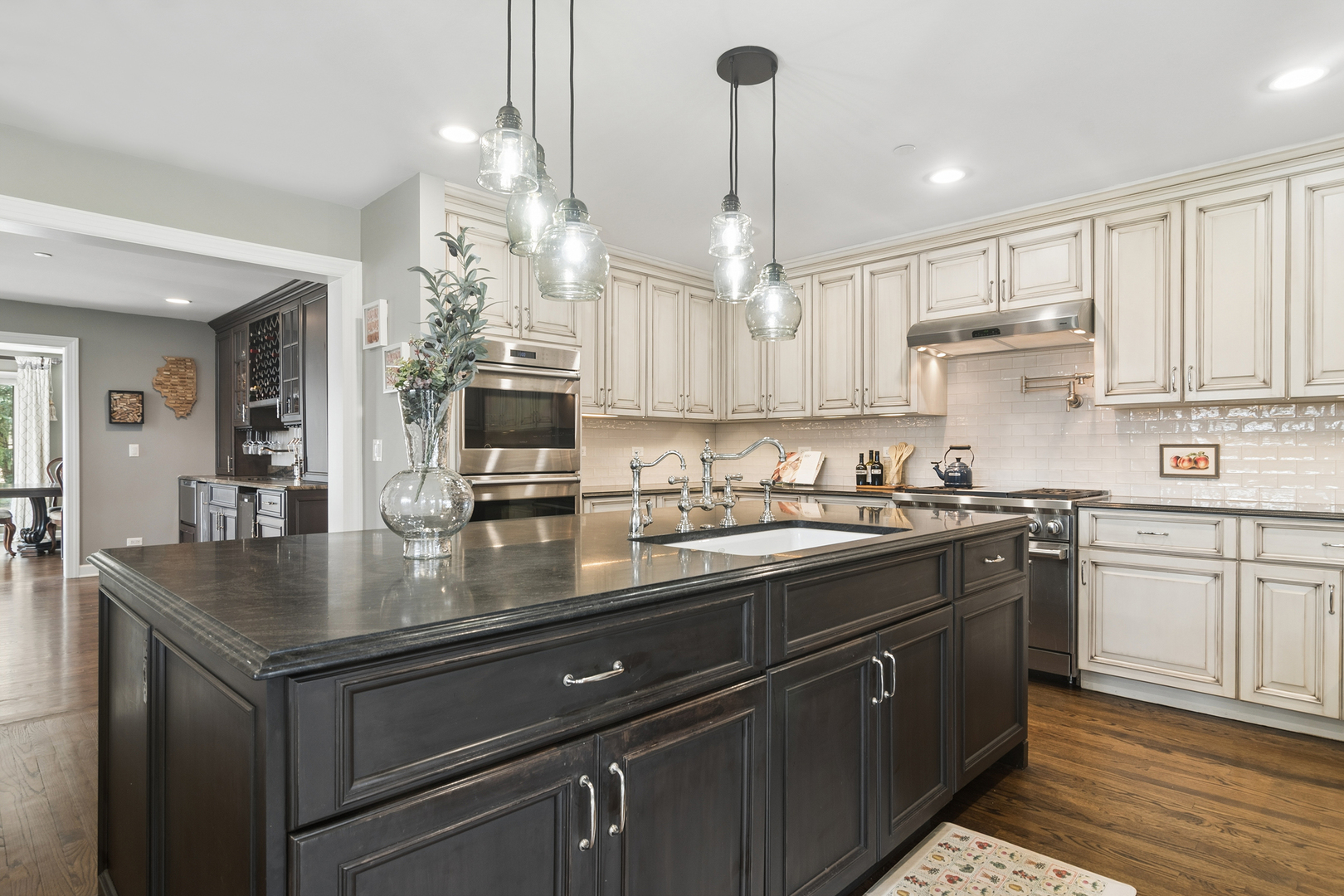 1362 Gettysburg Road, Long Grove, IL 60047