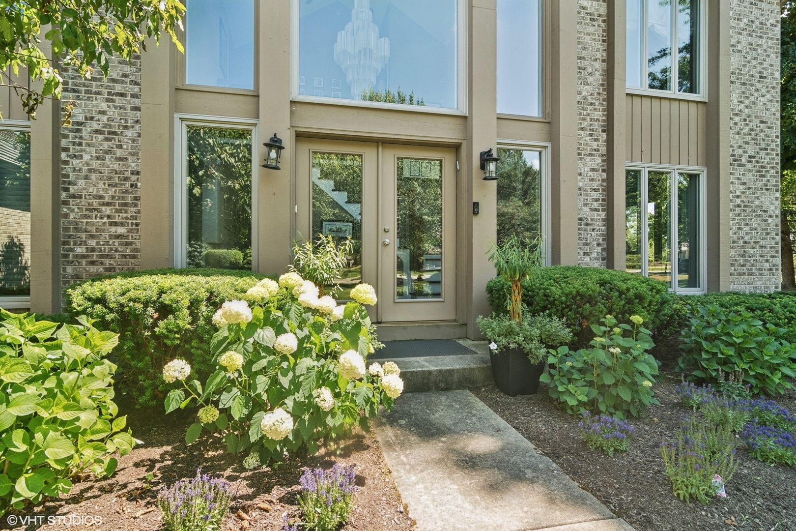 1362 Gettysburg Road, Long Grove, IL 60047