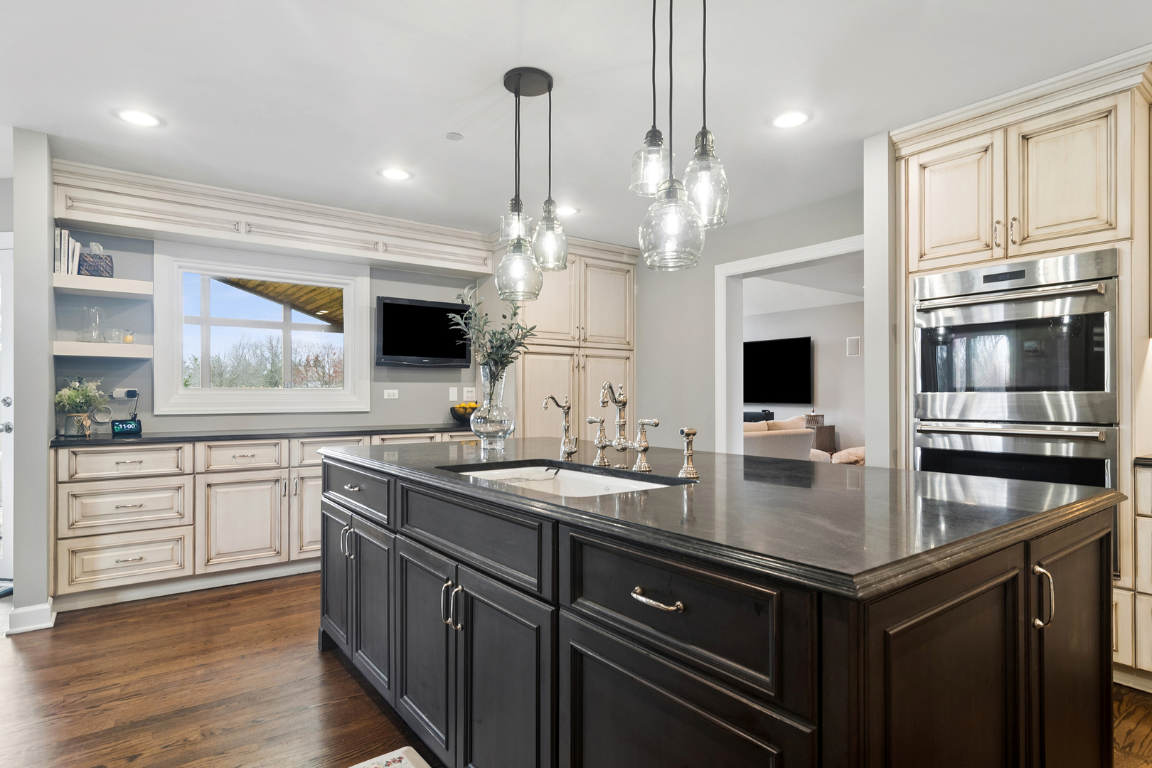 1362 Gettysburg Road, Long Grove, IL 60047