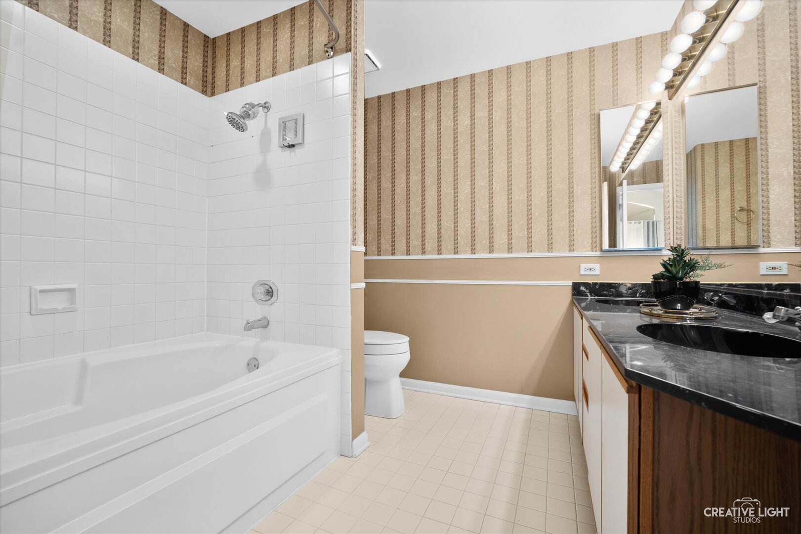 192 Benton Lane, Bloomingdale, IL 60108