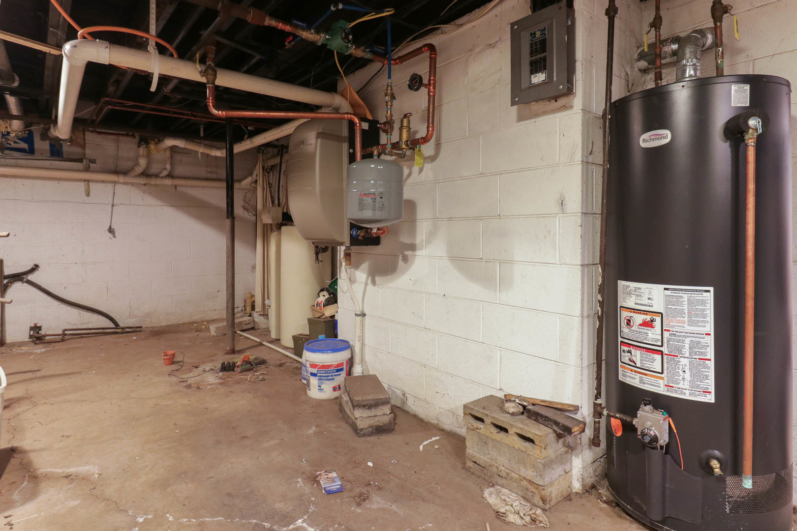 107 E Gridley Road, Gridley, IL 61744