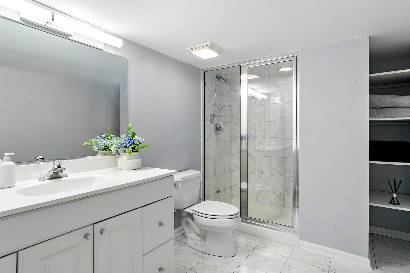 2248 Avalon Drive, Buffalo Grove, IL 60089