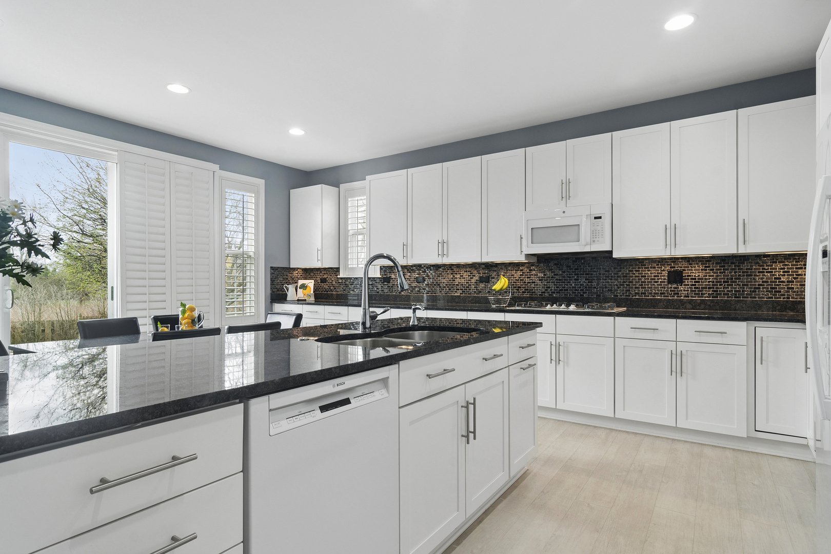 2248 Avalon Drive, Buffalo Grove, IL 60089