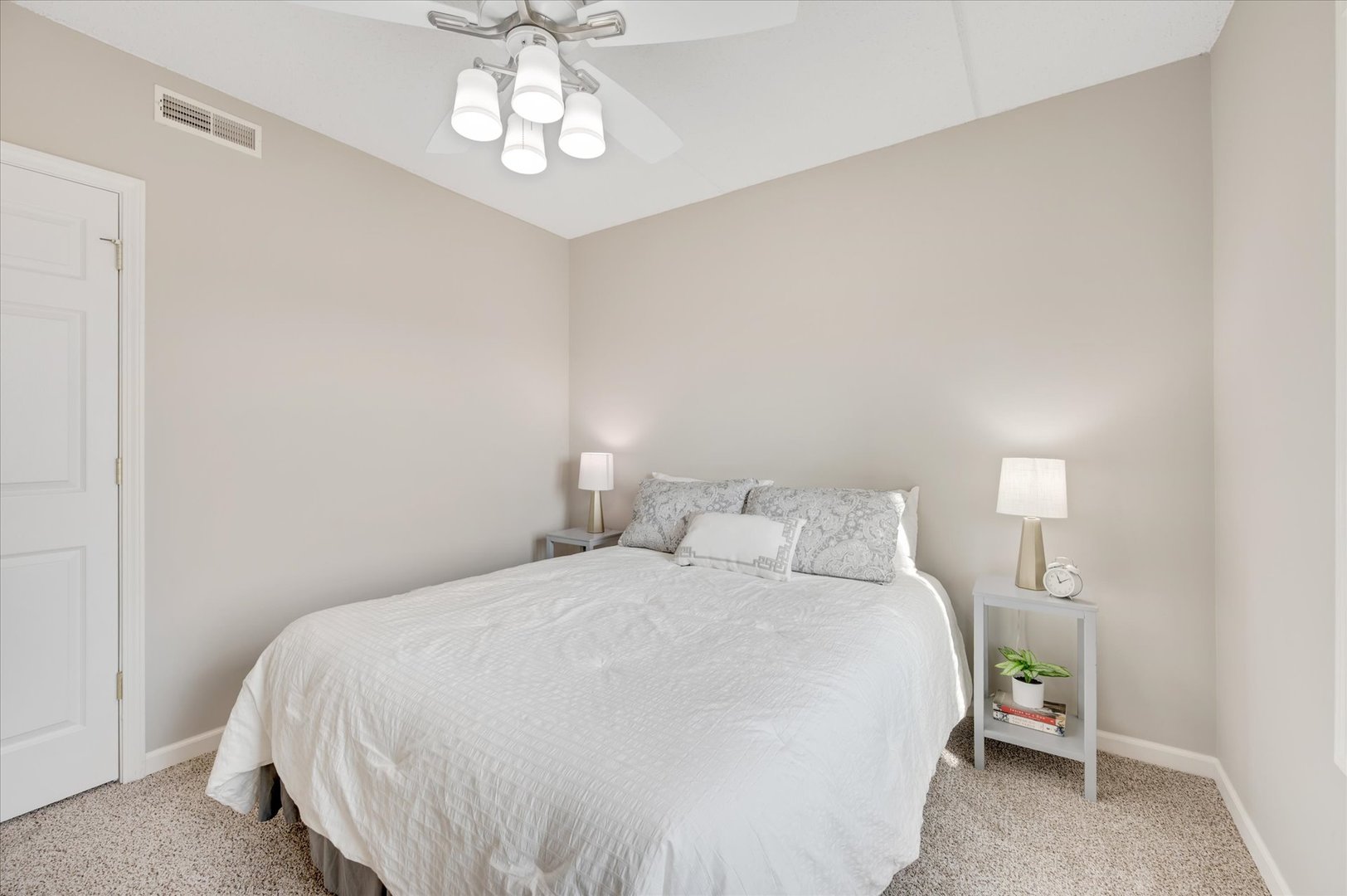 1 S Lincoln Avenue #311, Lombard, IL 60148