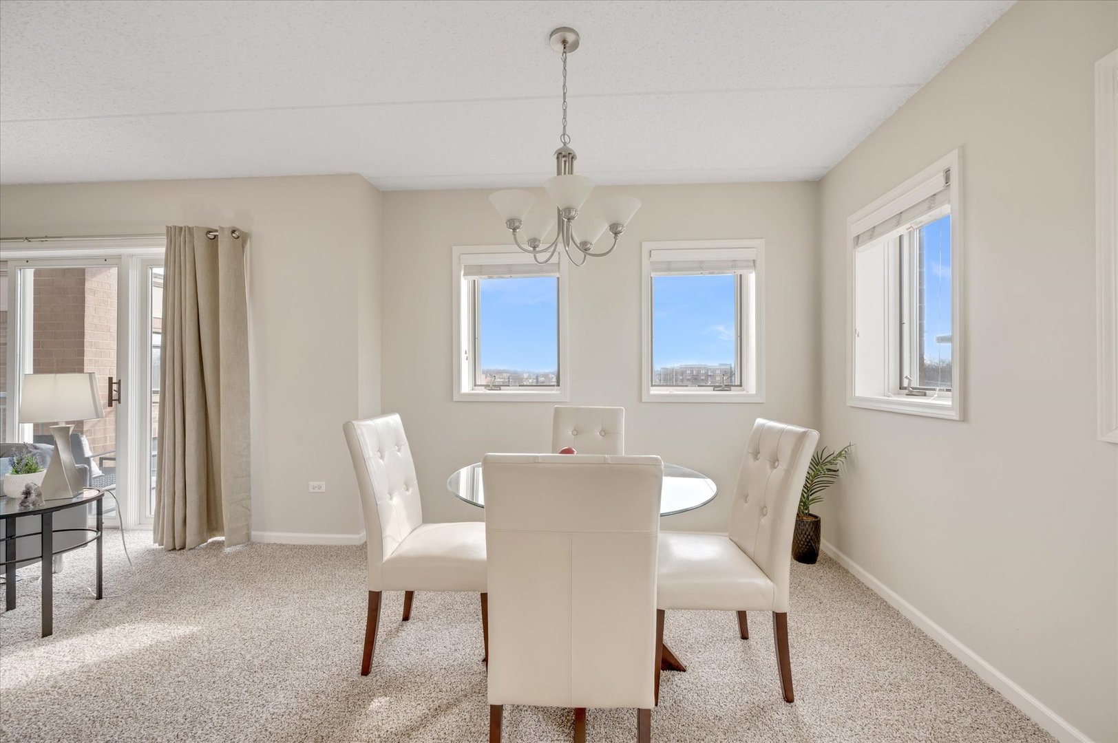 1 S Lincoln Avenue #311, Lombard, IL 60148