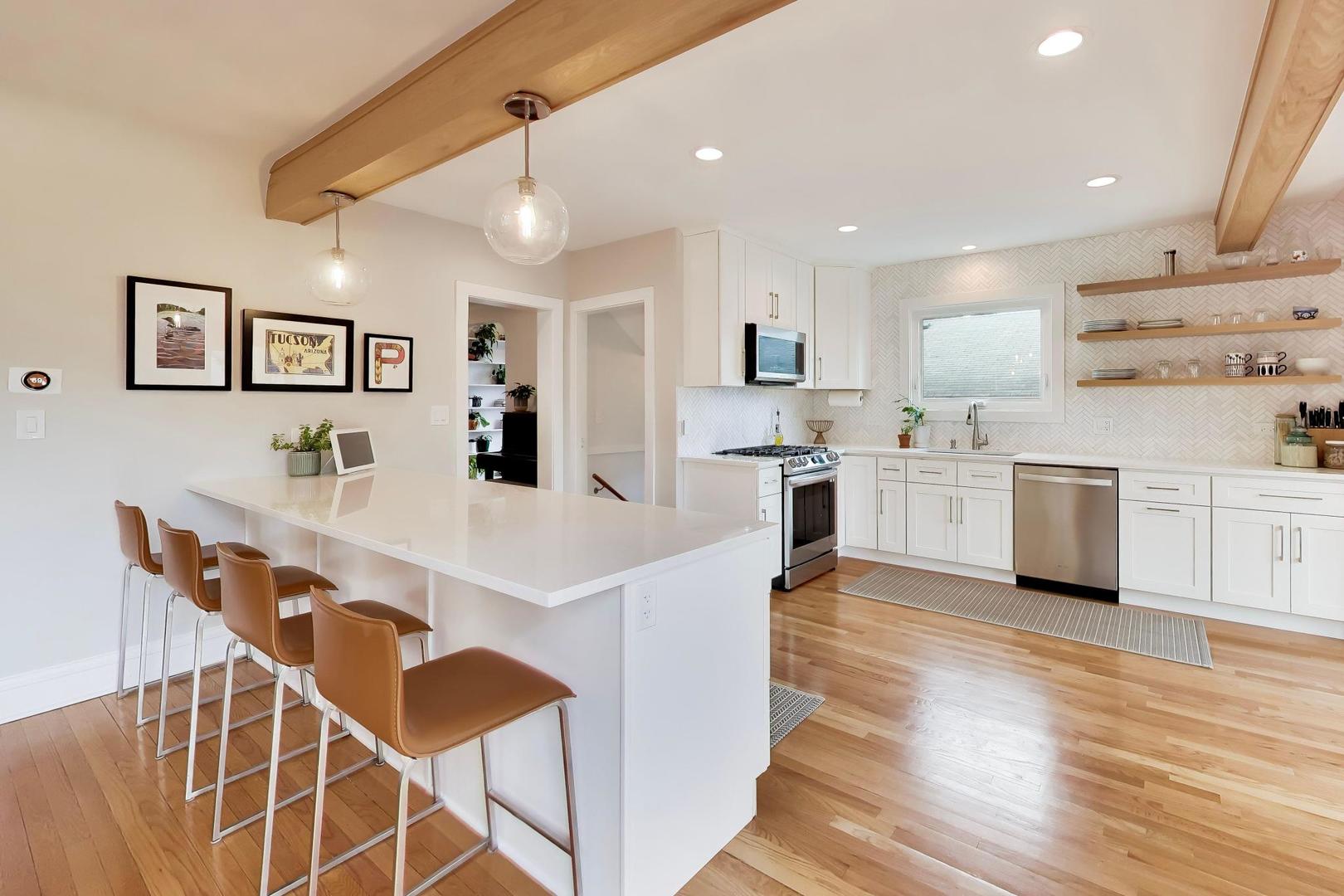 403 S Wille Street, Mount Prospect, IL 60056