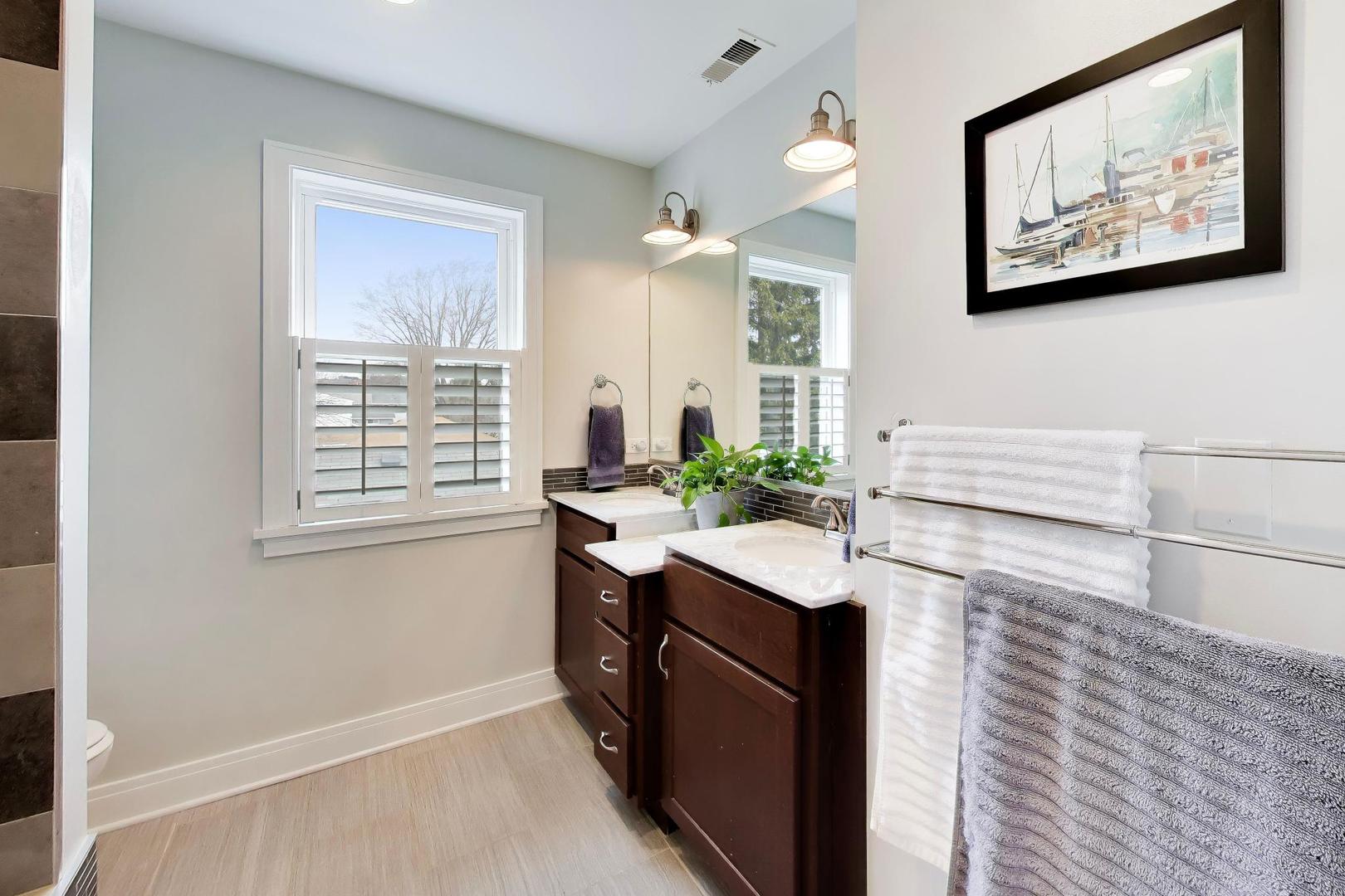 403 S Wille Street, Mount Prospect, IL 60056