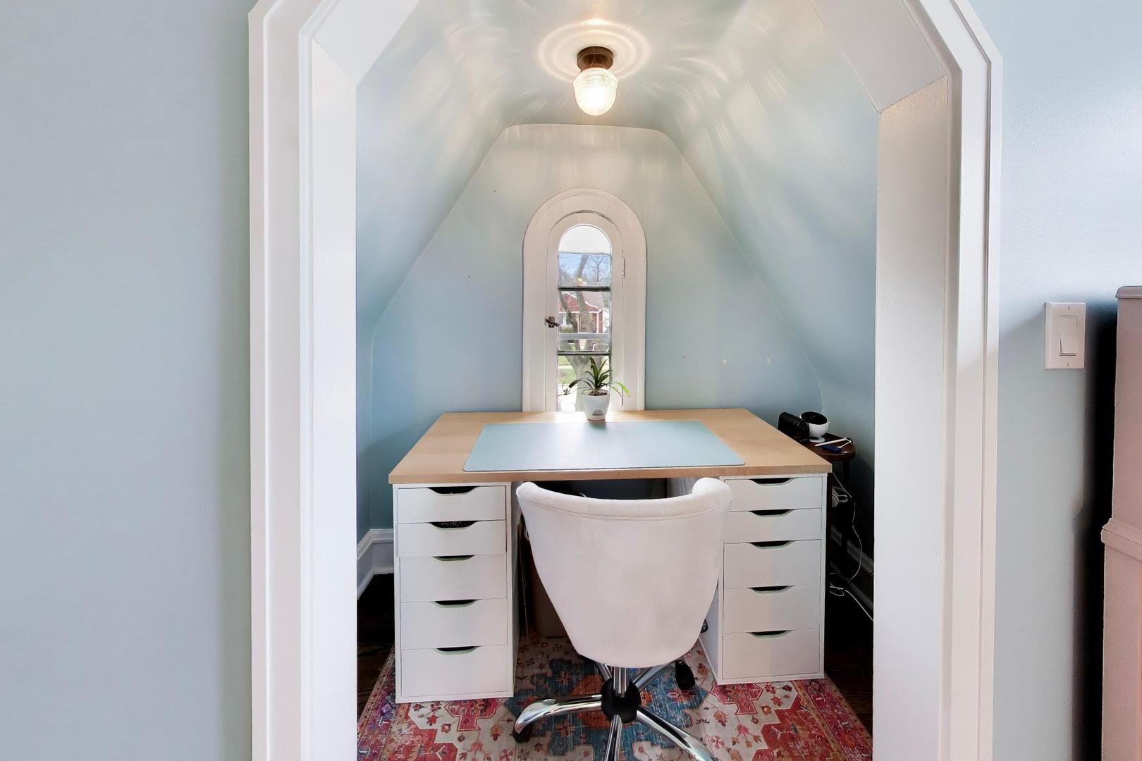 403 S Wille Street, Mount Prospect, IL 60056