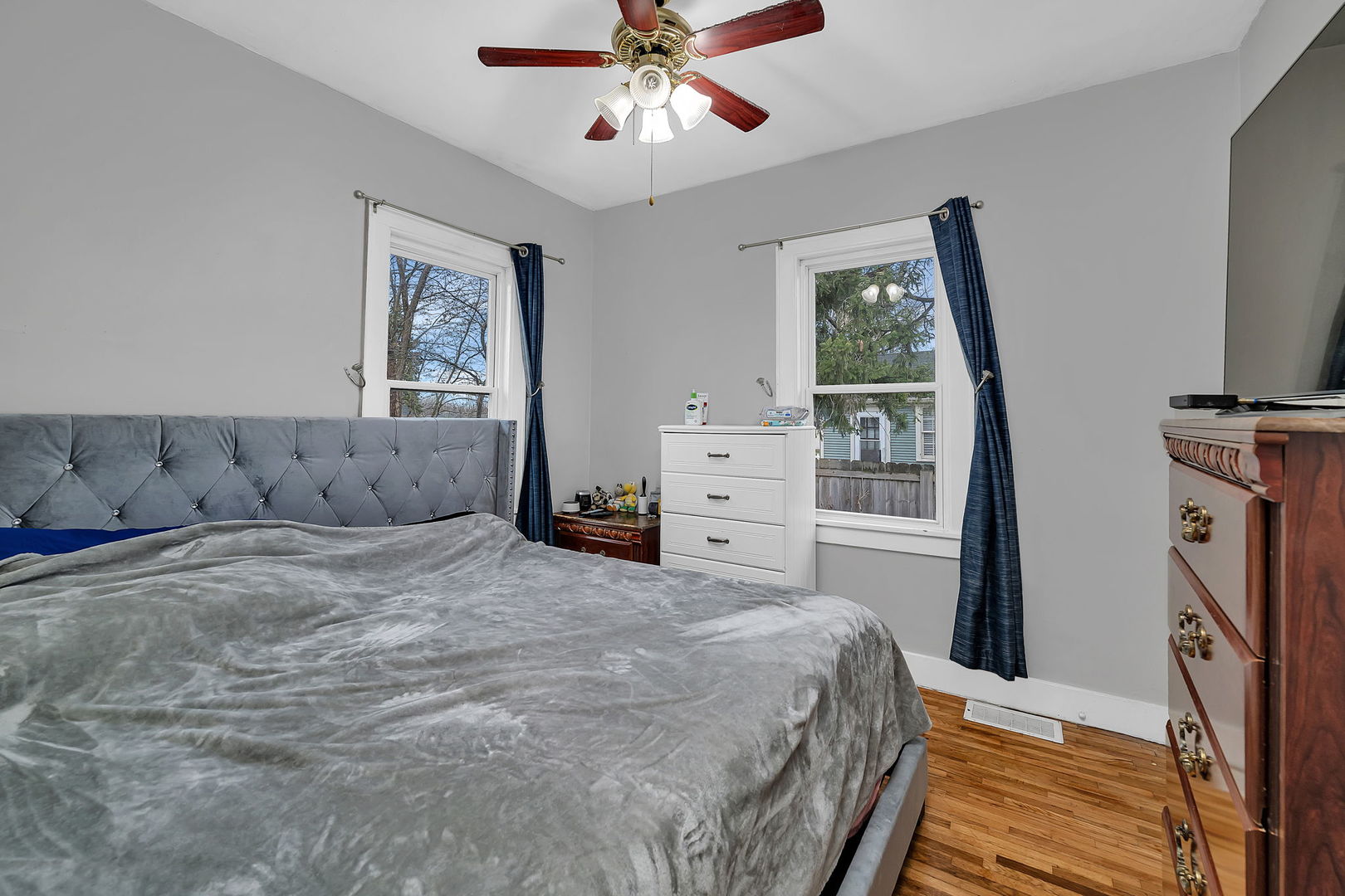 1238 Wauponsee Street, Morris, IL 60450