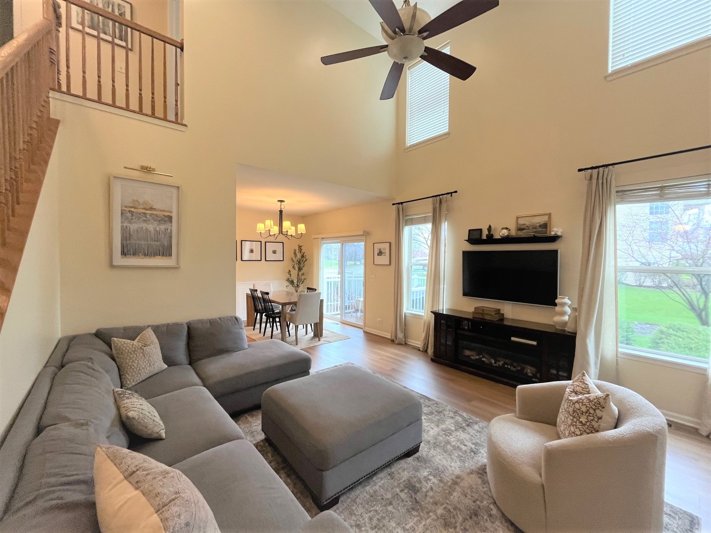 852 Beech Drive, Elgin, IL 60120