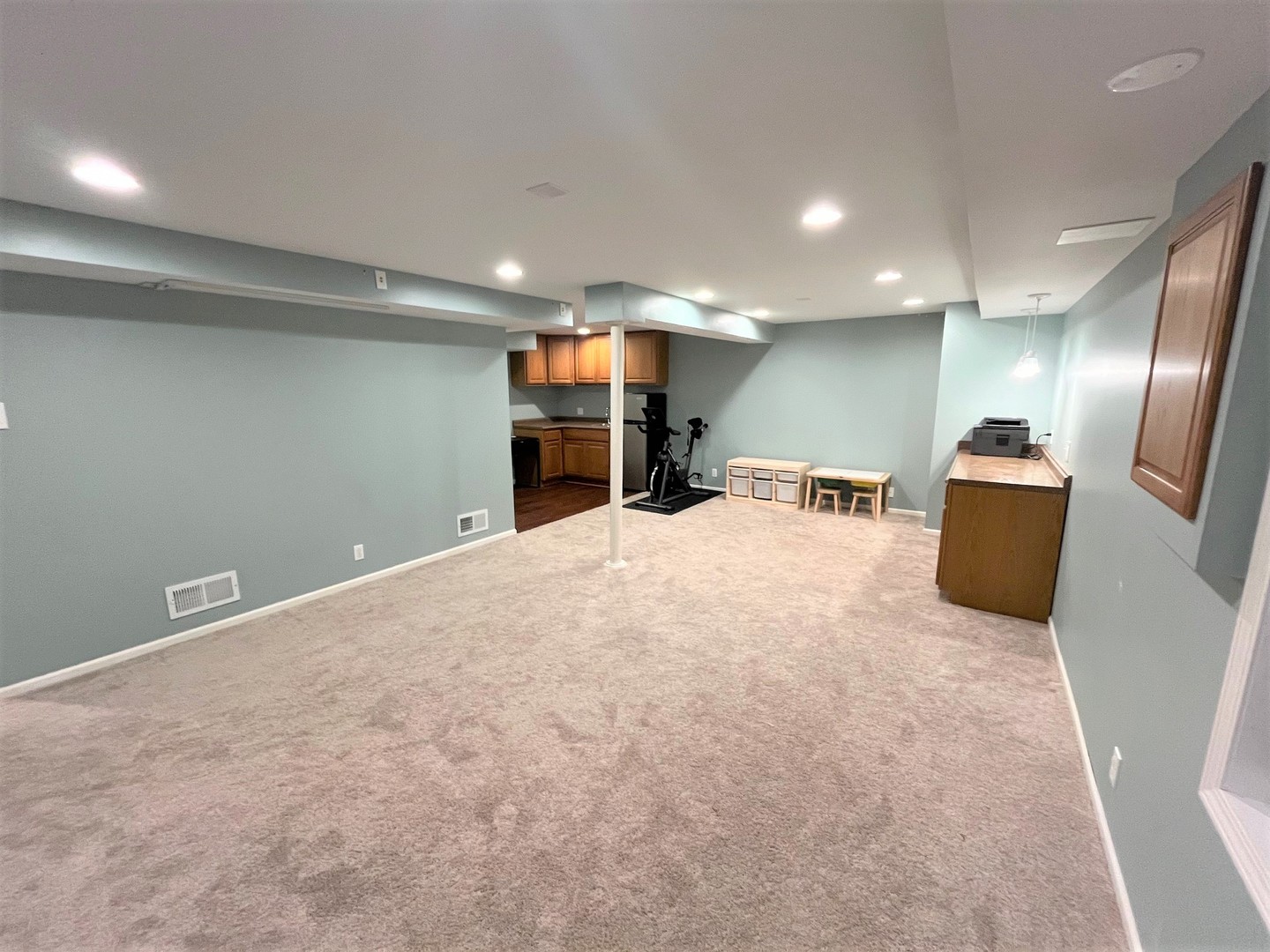 852 Beech Drive, Elgin, IL 60120