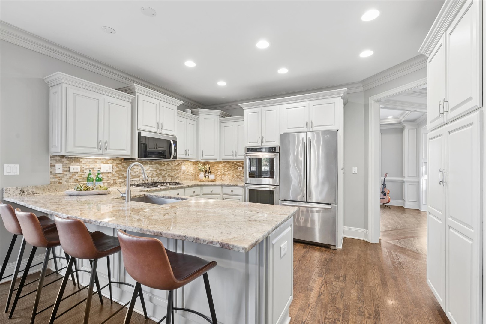 439 Hill Avenue, Glen Ellyn, IL 60137