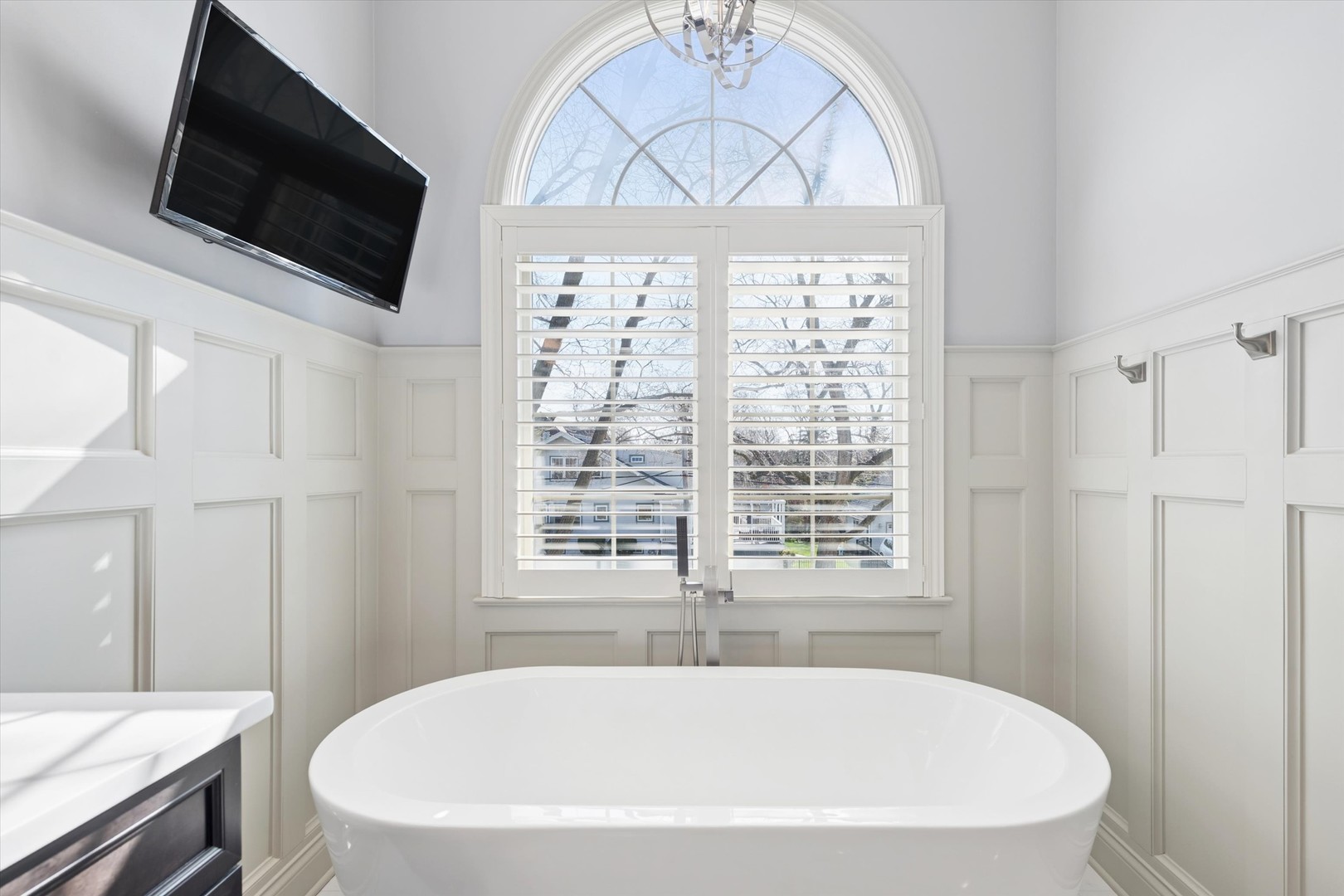 439 Hill Avenue, Glen Ellyn, IL 60137