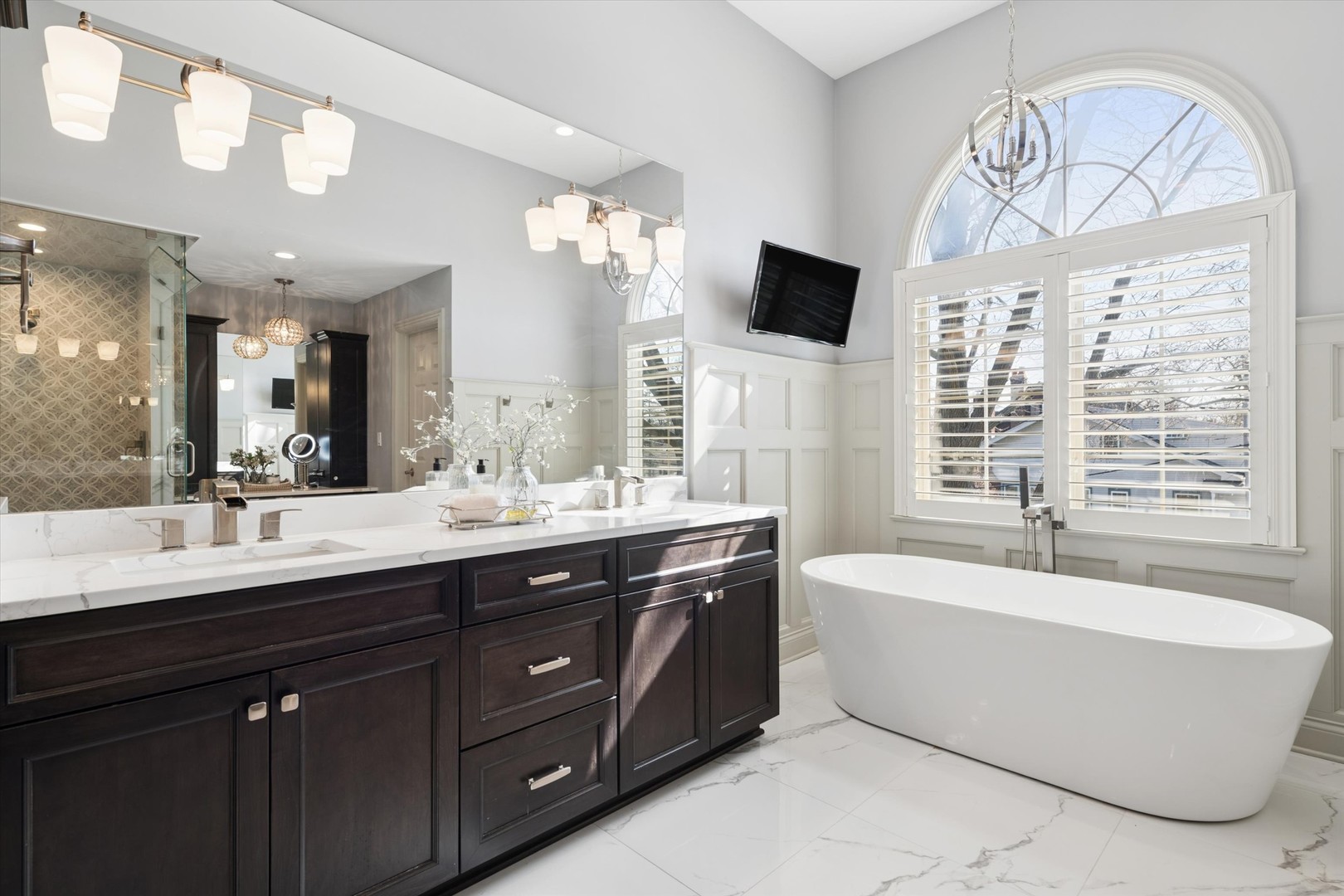 439 Hill Avenue, Glen Ellyn, IL 60137