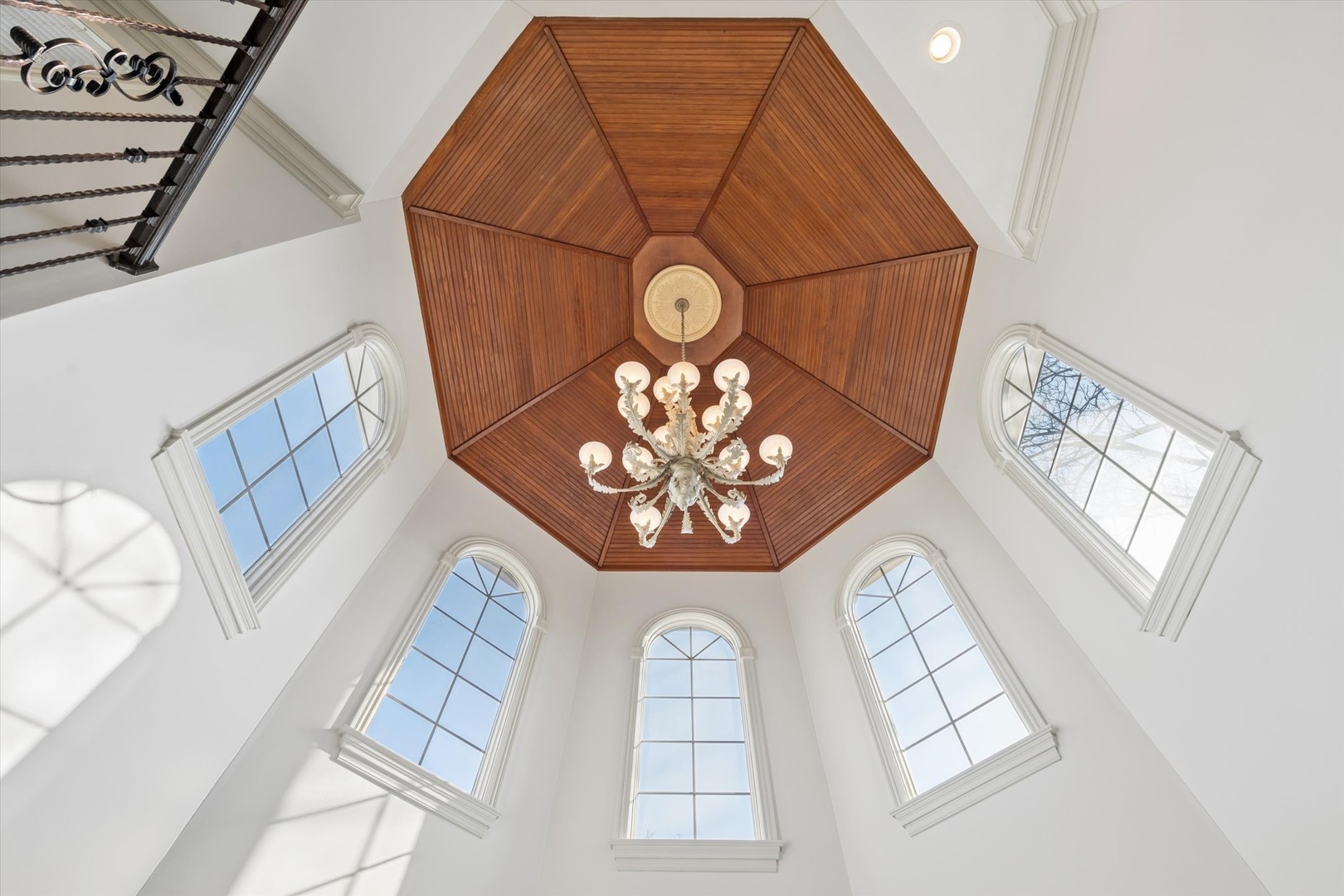 439 Hill Avenue, Glen Ellyn, IL 60137