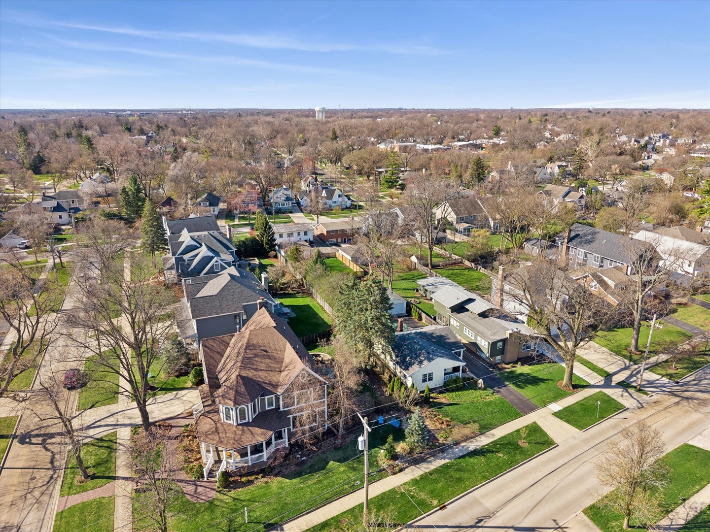 439 Hill Avenue, Glen Ellyn, IL 60137