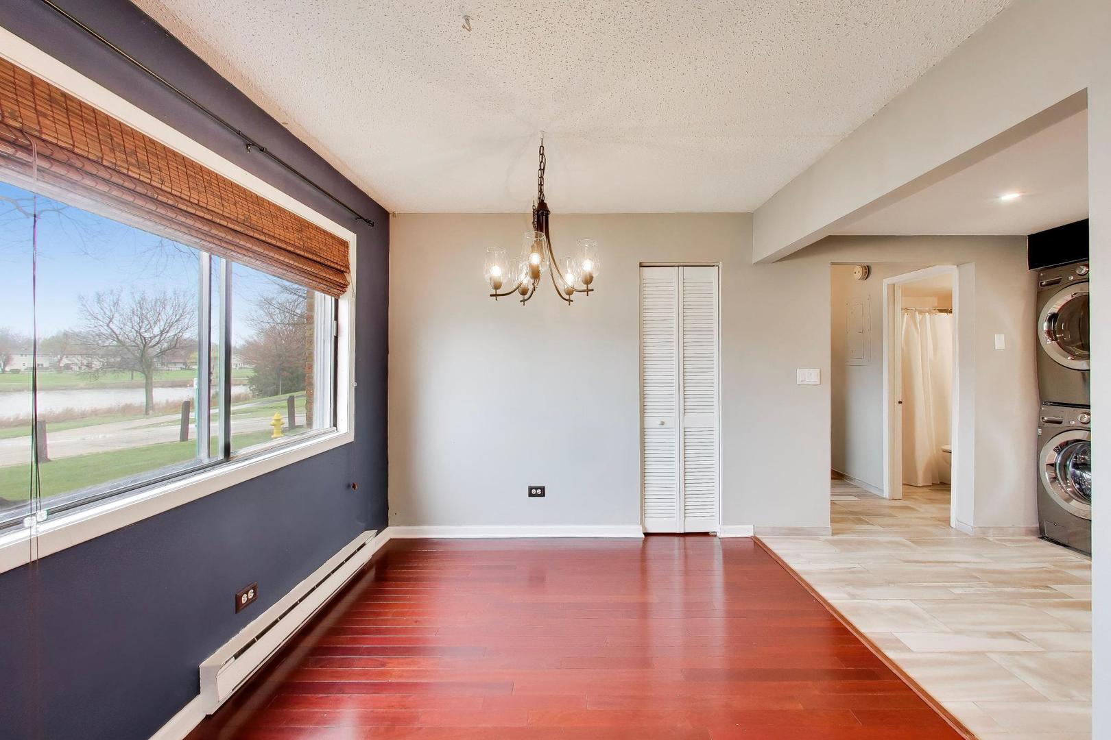 324 Klein Creek Court #A, Carol Stream, IL 60188