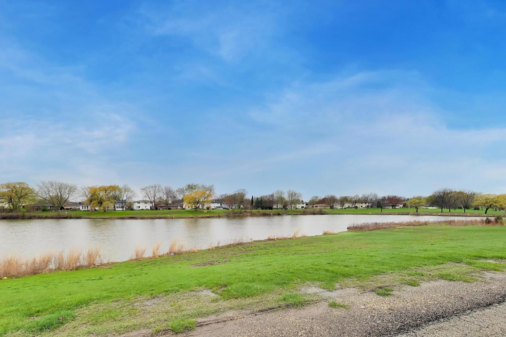 324 Klein Creek Court #A, Carol Stream, IL 60188