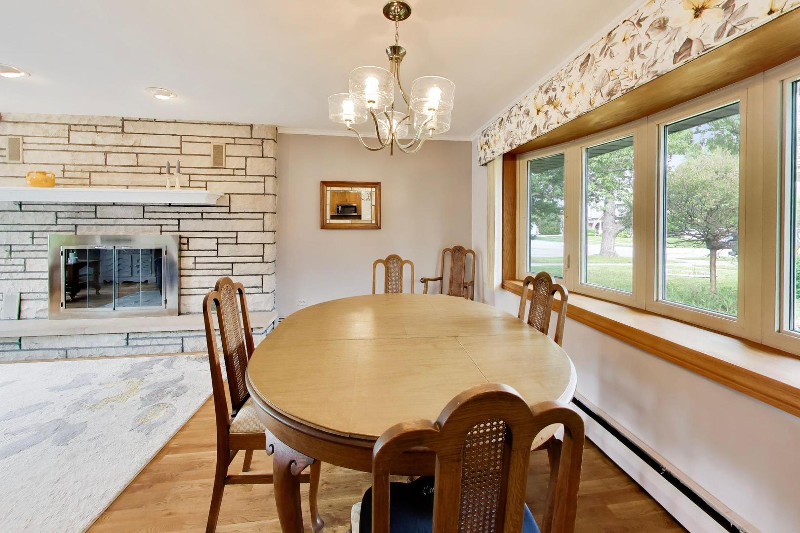 10620 Lockwood Avenue, Oak Lawn, IL 60453