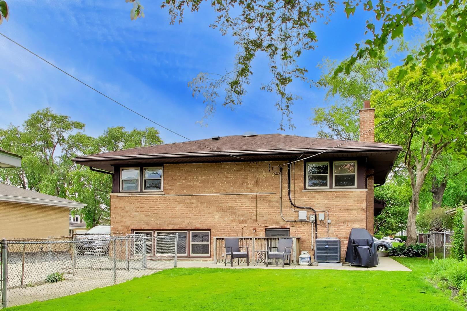 10620 Lockwood Avenue, Oak Lawn, IL 60453